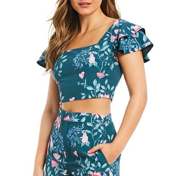 Endless Rose Tops - NWT ENDLESS ROSE 🌹 Floral Crop Top Green & Pink